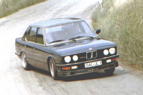 Another E28 cornering from UAP 